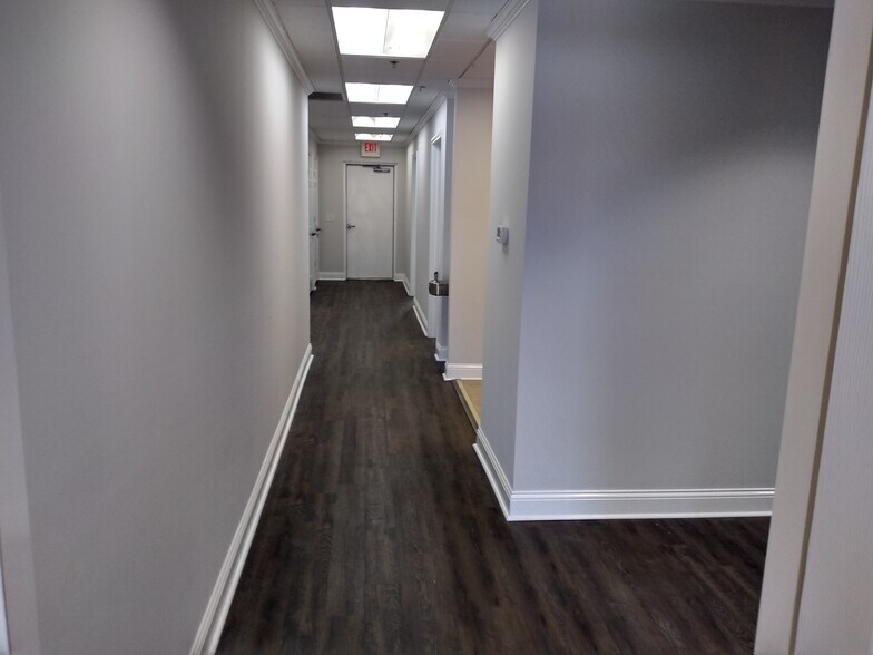 More Photos Of 311 S Royal Oaks Blvd, Franklin Medical For Sale