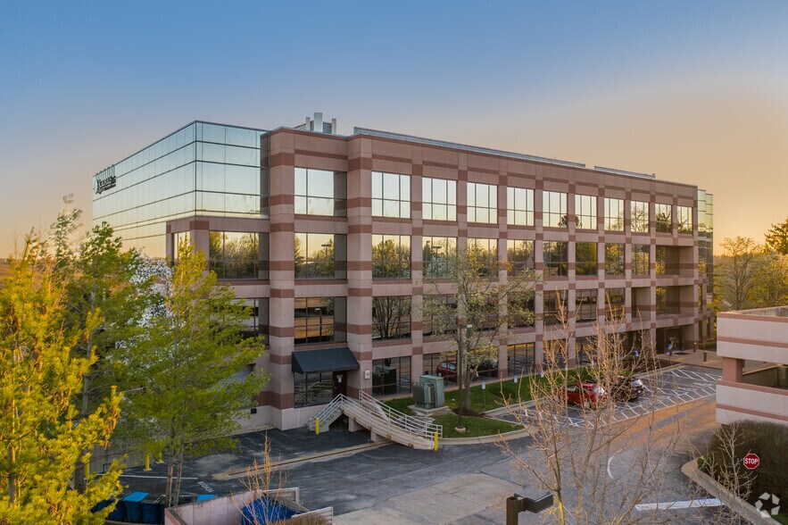More Photos Of 14567 N Outer Forty, Chesterfield Office For Lease