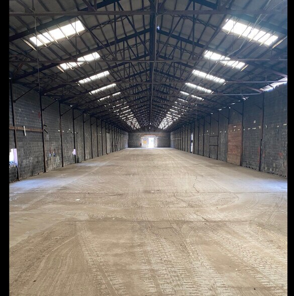 More Photos Of 2635 Western Ave, Knoxville Warehouse For Sale