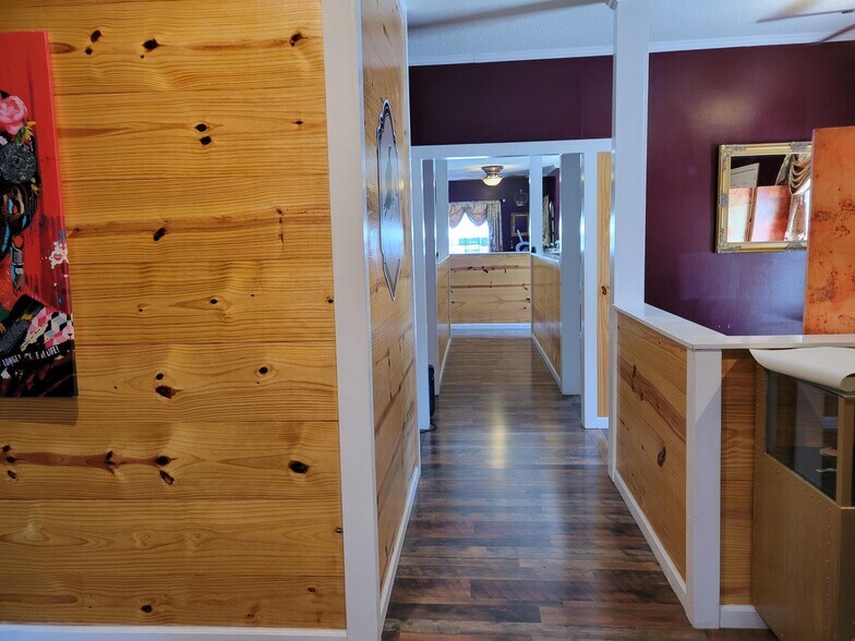 More Photos Of 2708 E 10th St, Greenville Office For Sale