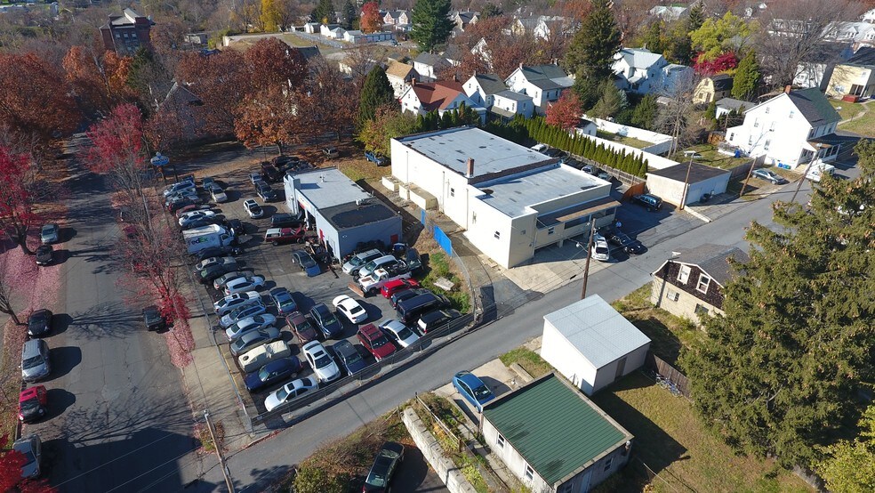 Primary Photo Of 911 Orchard St, Bethlehem Auto Repair For Lease