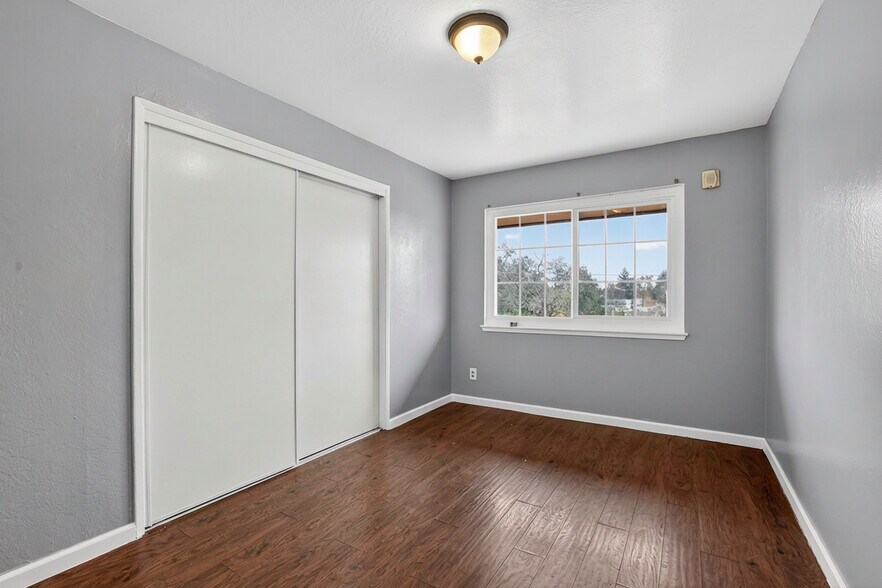 More Photos Of 618-631 Plaza Ave, Sacramento Apartments For Sale