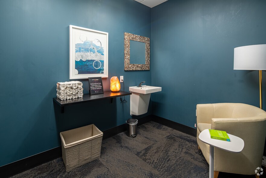 More Photos Of 150 S 5th St, Minneapolis Office For Lease