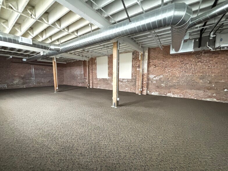 More Photos Of 230-236 8th St, San Francisco Light Manufacturing For Lease