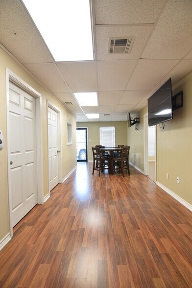 More Photos Of 1506 Paseo Del Plata, Temple Office Residential For Lease