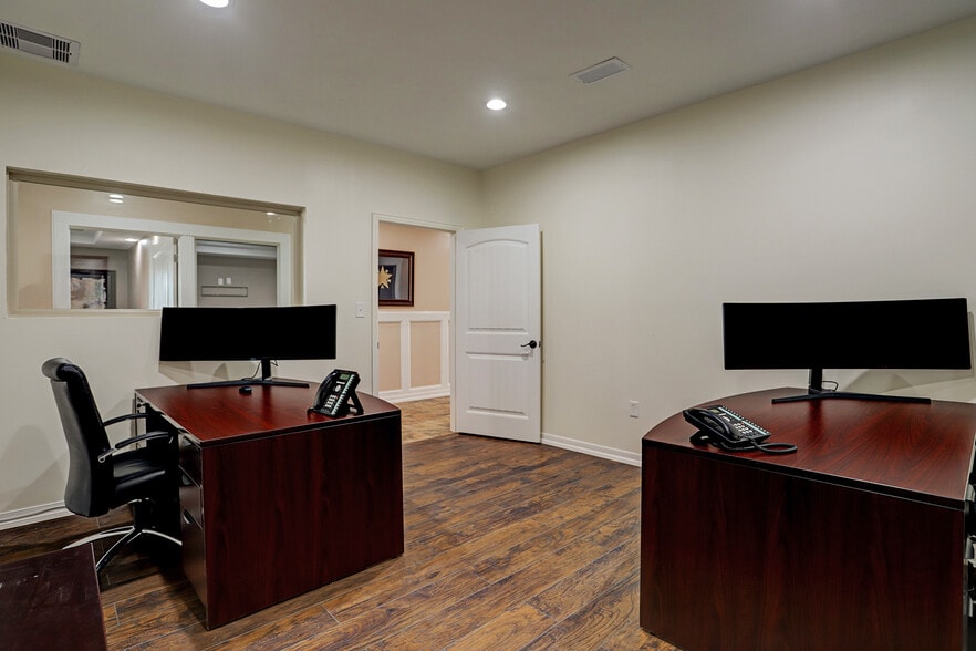 More Photos Of 16910 FM 2920 Rd, Tomball Office For Lease