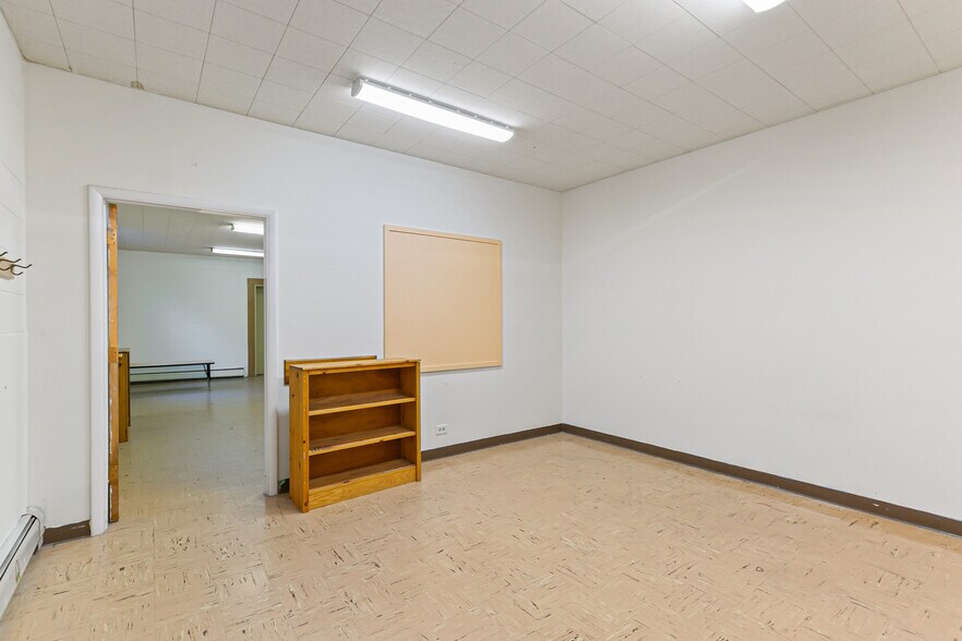 More Photos Of 3955-3995 N Irving St, Denver Religious Facility For Lease