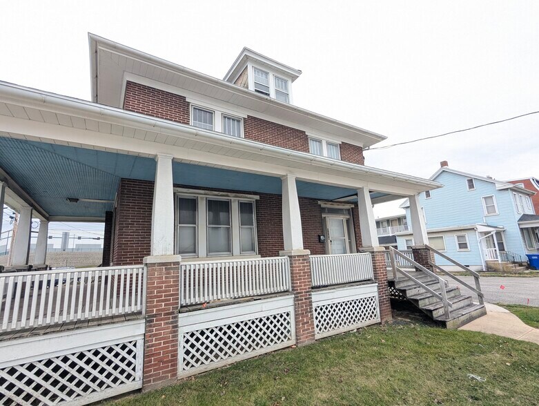 More Photos Of 1066 Mount Rose Ave, York Storefront For Sale