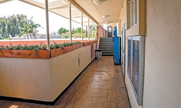 More Photos Of 5555 W Olympic Blvd, Los Angeles Office For Lease