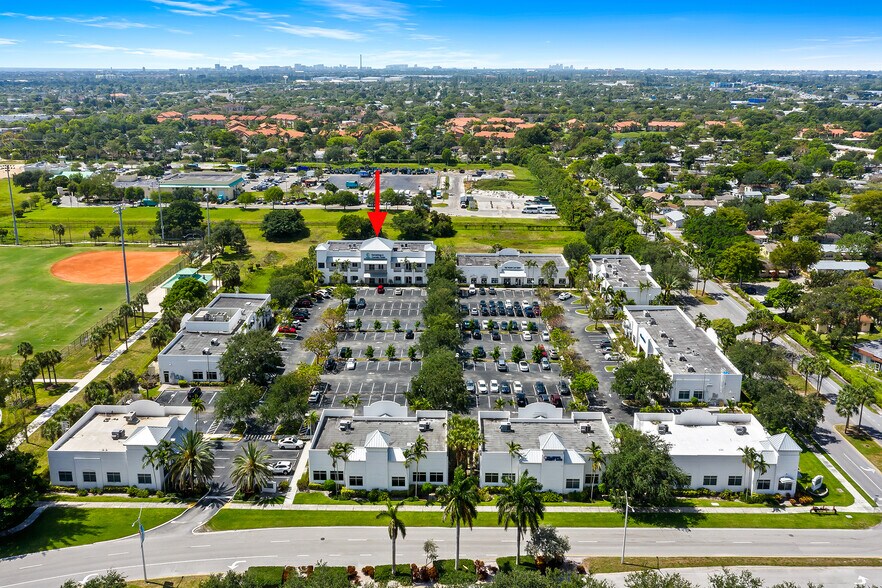More Photos Of 260 SW Natura Ave, Deerfield Beach Office For Sale