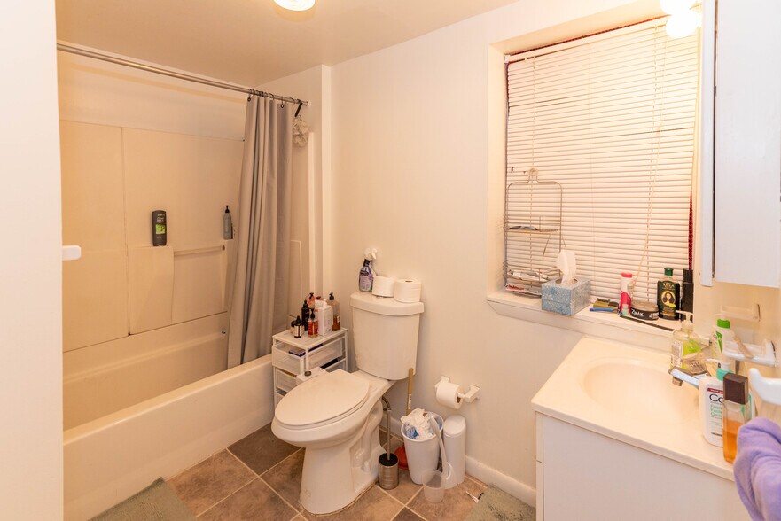 More Photos Of 401-405 S High St, Baltimore Storefront Retail Residential For Sale