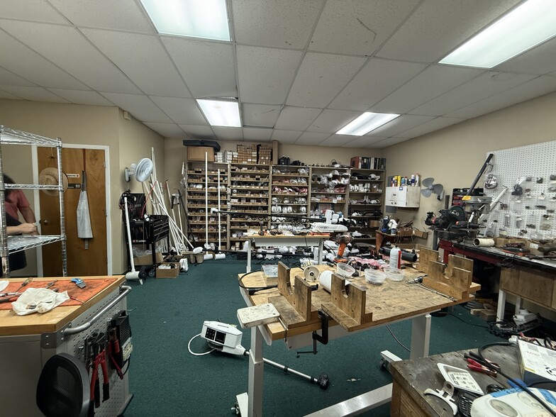 More Photos Of 1424 N Gulf Ave, Crystal River Self Storage For Sale