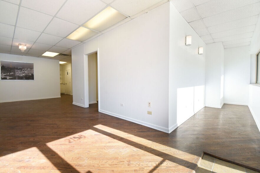 More Photos Of 2158 Grand Ave, Chicago Apartments For Lease