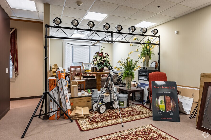 More Photos Of 7446 Covington Hwy, Lithonia Medical For Sale