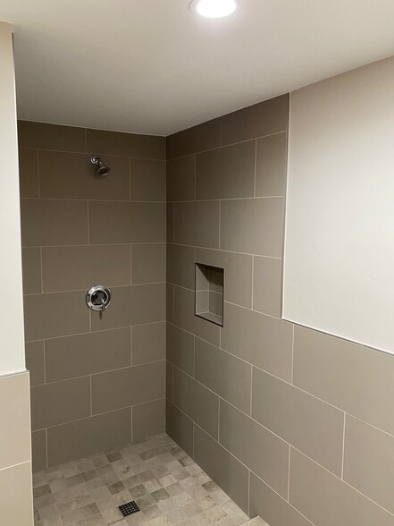 More Photos Of 4001-4011 W Point Loma Blvd, San Diego Unknown For Lease