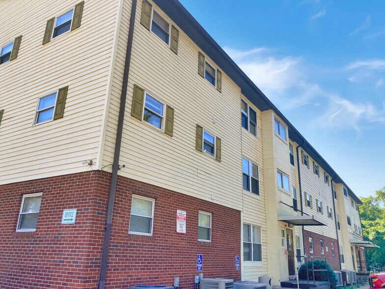 More Photos Of 800 4th Ave, Montgomery Apartments For Sale