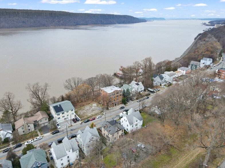 More Photos Of 737 Warburton Ave, Yonkers Apartments For Sale