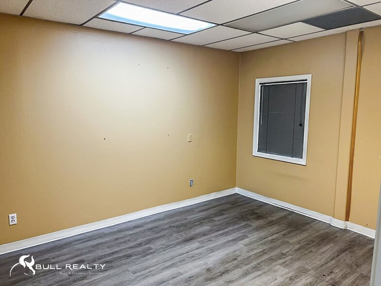 More Photos Of 6667 Vernon Woods Dr, Atlanta Medical For Lease