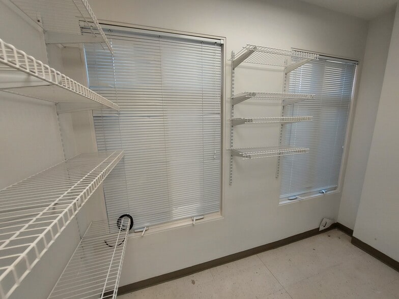 More Photos Of 5015 Southpark Dr, Durham Medical For Lease