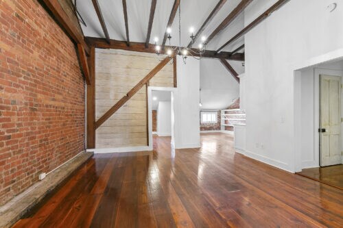 More Photos Of 612 Julia St, New Orleans Apartments For Sale
