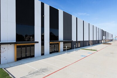 More Photos Of 9910 Cypress Creek Pky, Houston Warehouse For Sale