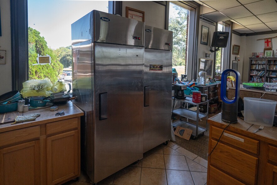 More Photos Of 401 E Broadway St, Muskogee Lodge Meeting Hall For Sale