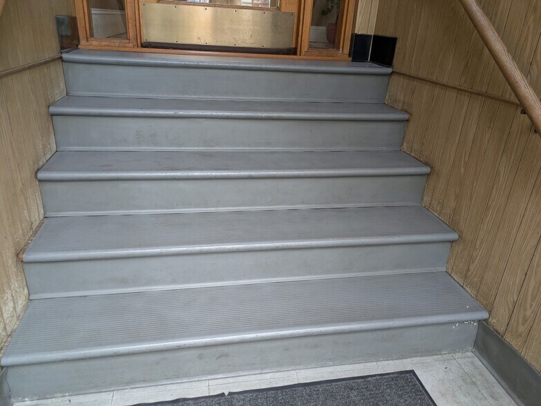 More Photos Of 848 W 36th St, Baltimore Medical For Lease