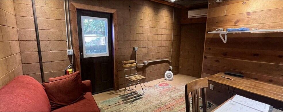 More Photos Of 90 Brewer Rd, Sedona Light Manufacturing For Lease