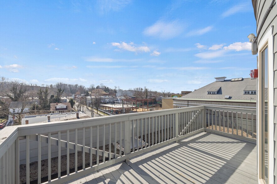 More Photos Of 1916 15th St SE, Washington Apartments For Sale