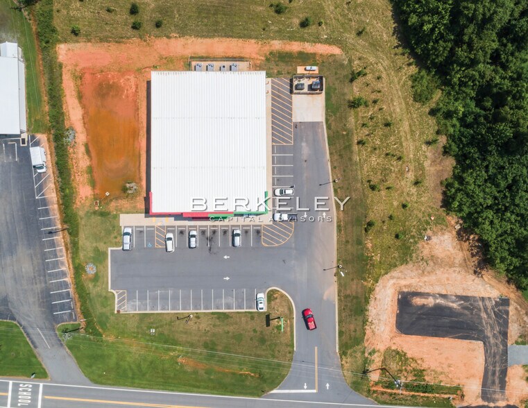 More Photos Of 114 E NC 67 Highway Byp, East Bend Convenience Store For Sale