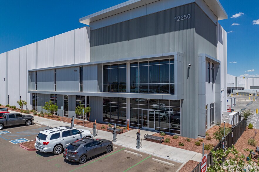 More Photos Of 12250 W Corporate Dr, Avondale Distribution For Lease
