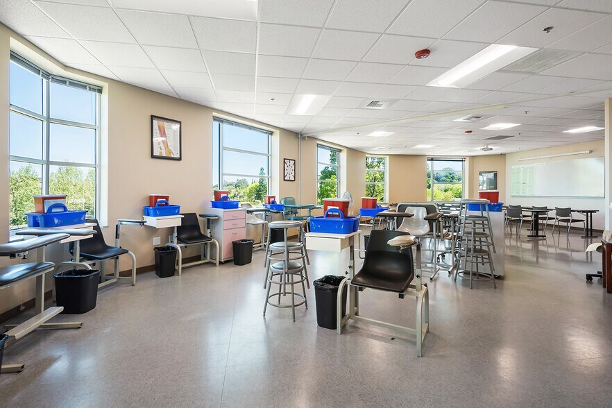 More Photos Of 4041 Lone Tree Way, Antioch Medical For Sale