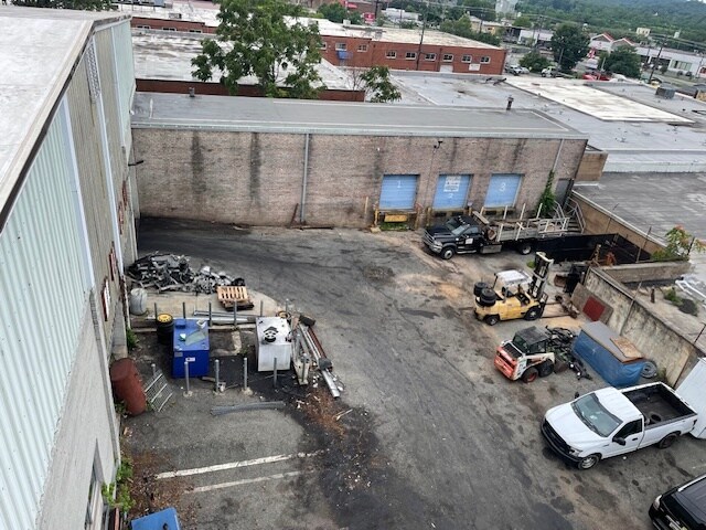 More Photos Of 5225 Kilmer Pl, Hyattsville Warehouse For Sale