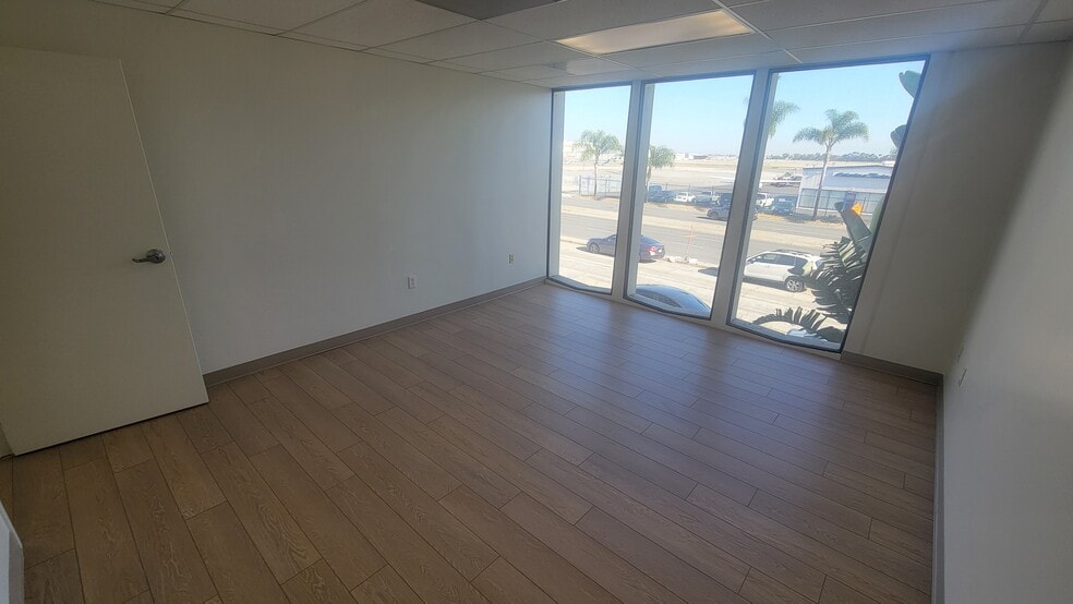 More Photos Of 3292 E Spring St, Long Beach Warehouse For Lease