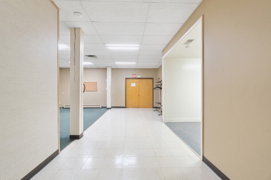 More Photos Of 132 W Pearl St, Jackson Storefront For Sale