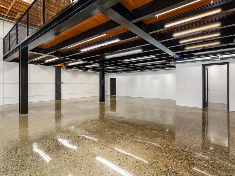 More Photos Of 131 Eucalyptus Dr, El Segundo Office For Lease