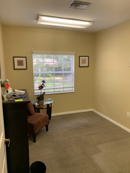 More Photos Of 3262 Cove Bend Dr, Lutz Office For Sale