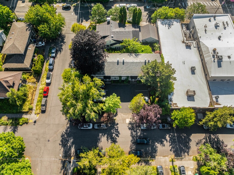 More Photos Of 2602-2610 SE 25th Ave, Portland Apartments For Sale