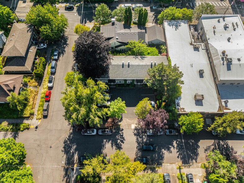 More Photos Of 2602-2610 SE 25th Ave, Portland Apartments For Sale
