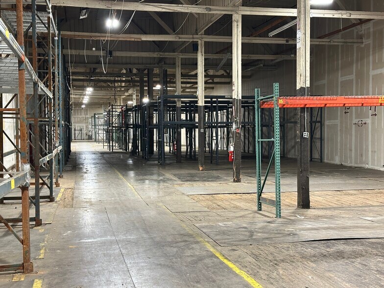 More Photos Of 5801-5809 2nd Ave, Brooklyn Warehouse For Lease