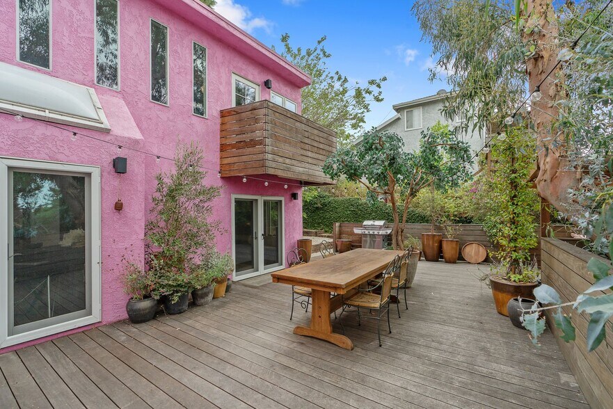 More Photos Of 1964 Vestal Ave, Los Angeles Office Residential For Sale