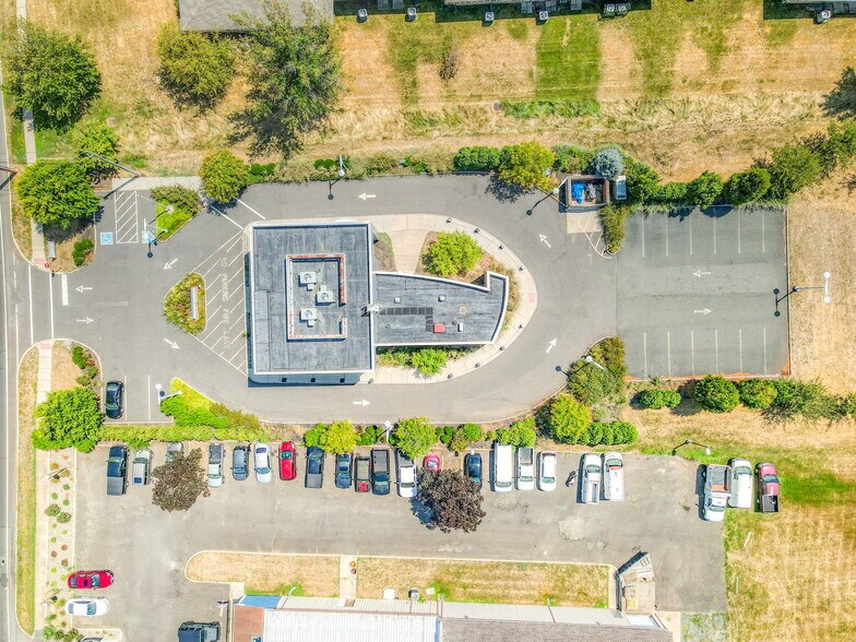 More Photos Of 2265 Highway 33, Hamilton Office For Sale