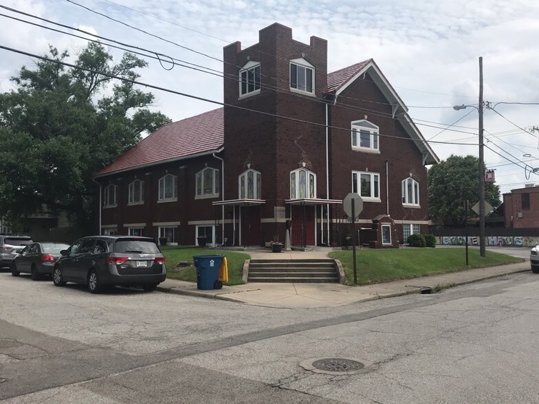 More Photos Of 1001 Hosbrook St, Indianapolis Religious Facility For Sale