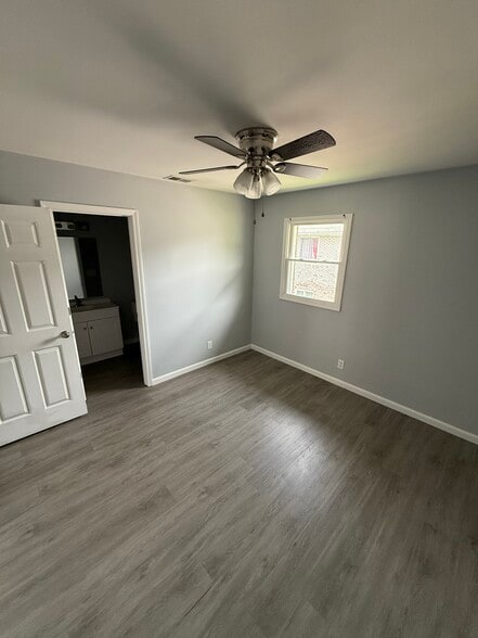 More Photos Of 1185-1185 S Lincoln Park Dr, Evansville Apartments For Sale