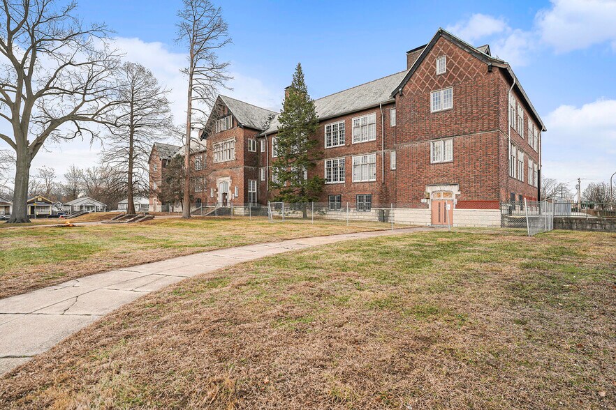 More Photos Of 5814 Thekla Ave, Saint Louis Specialty For Sale