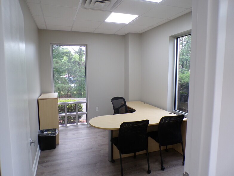 More Photos Of 10404 Chapel Hill Rd, Morrisville Light Distribution For Lease