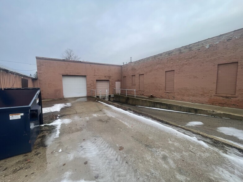 More Photos Of 602 Iowa Ct, North Fond Du Lac Industrial For Lease
