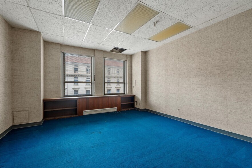 More Photos Of 509 Marshall St, Shreveport Office For Sale