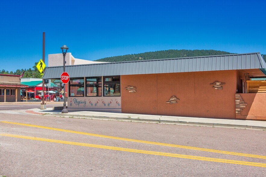 More Photos Of 121 W Midland Ave, Woodland Park Restaurant For Sale