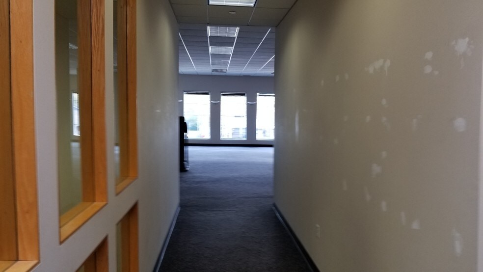 More Photos Of 303 Worcester Rd, Framingham Unknown For Lease